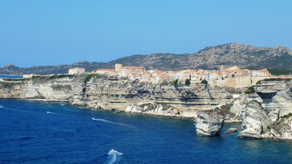 Bonifacio auf der anderen Seite ...