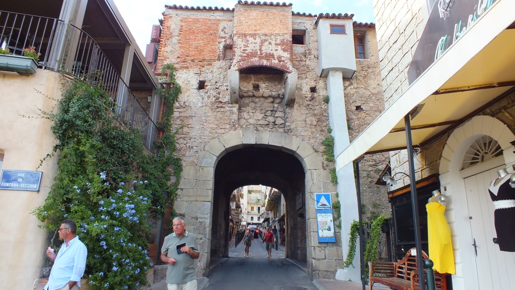 Das Stadttor von Porto Vecchio