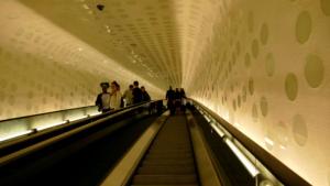 Mit der Rolltreppe geht's steil nach oben